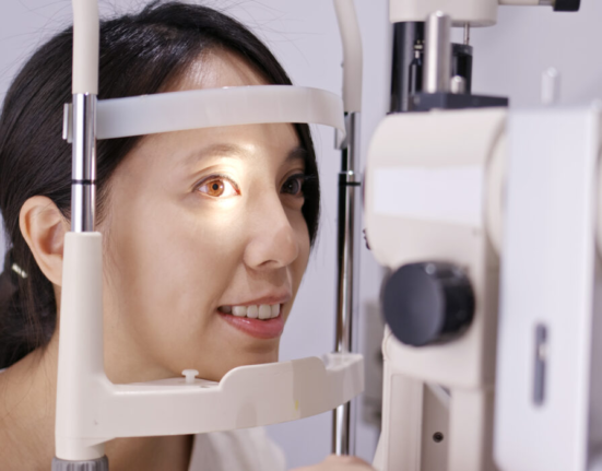 東南亞眼科醫生及激光矯視手術價錢 2024